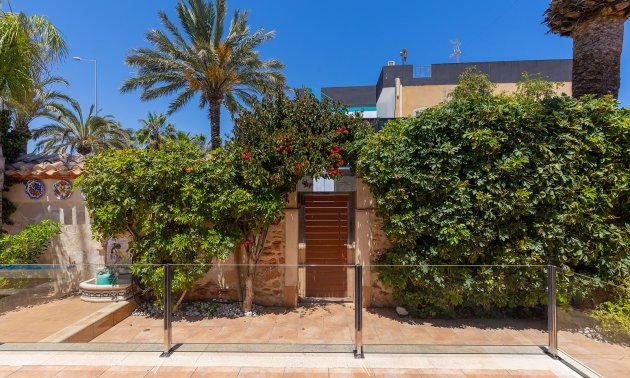 Reventa - Villa -
Orihuela Costa - Punta Prima