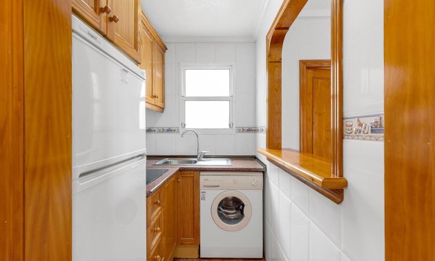 Resale - Apartment / flat -
Torrevieja - Estacion de autobuses