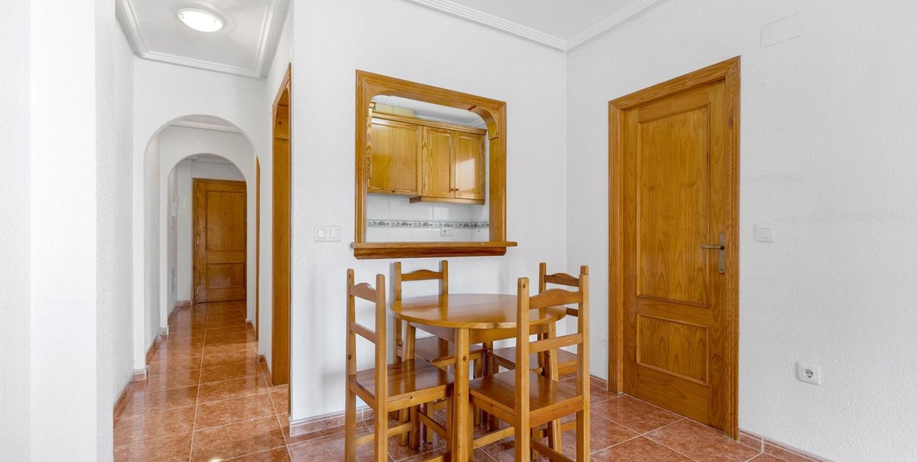 Resale - Apartment / flat -
Torrevieja - Estacion de autobuses