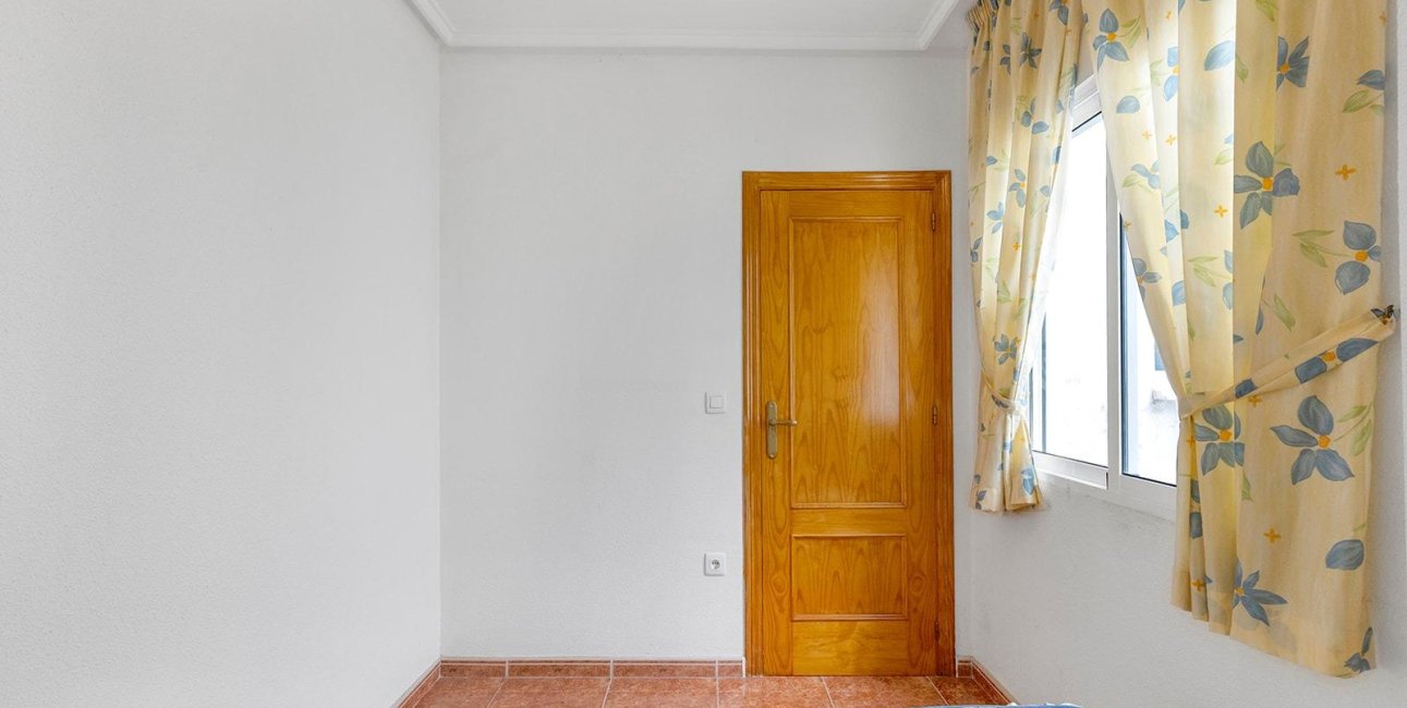 Resale - Apartment / flat -
Torrevieja - Estacion de autobuses