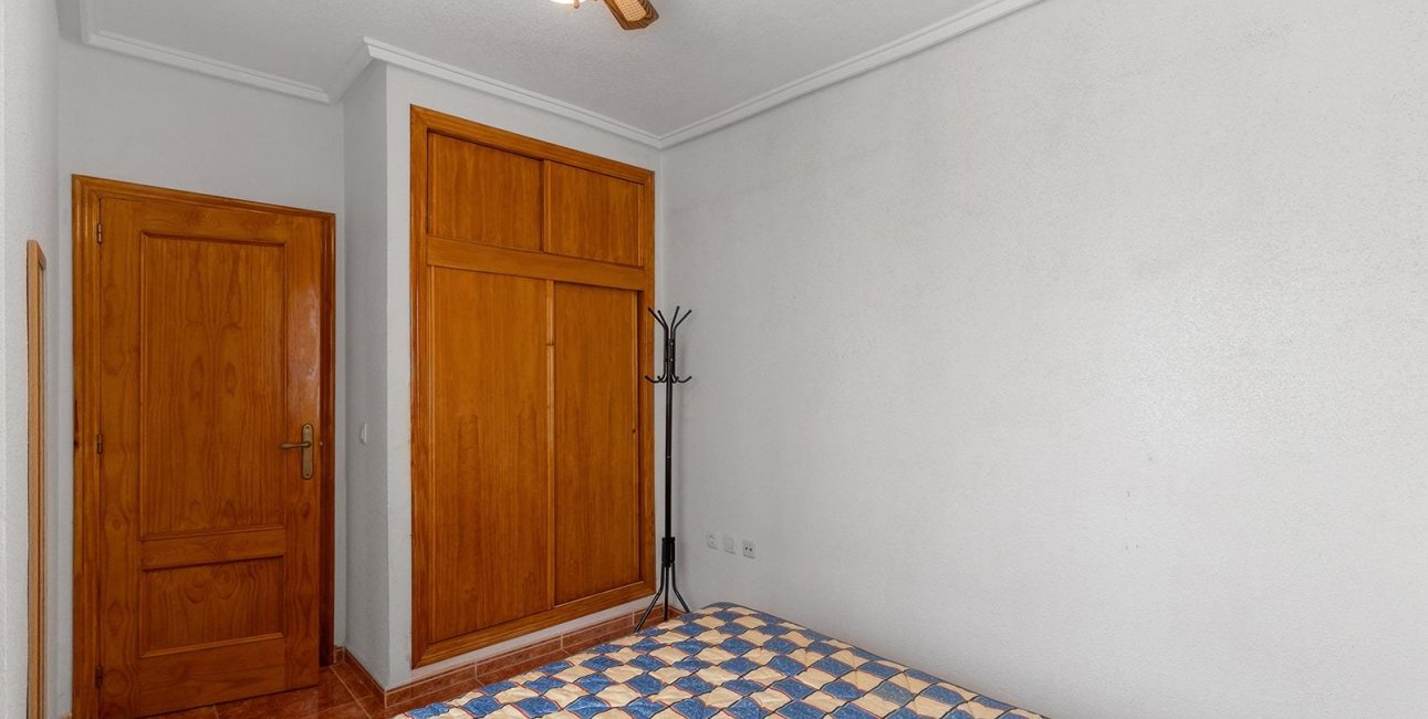 Resale - Apartment / flat -
Torrevieja - Estacion de autobuses