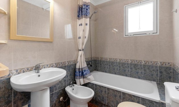 Resale - Apartment / flat -
Torrevieja - Estacion de autobuses