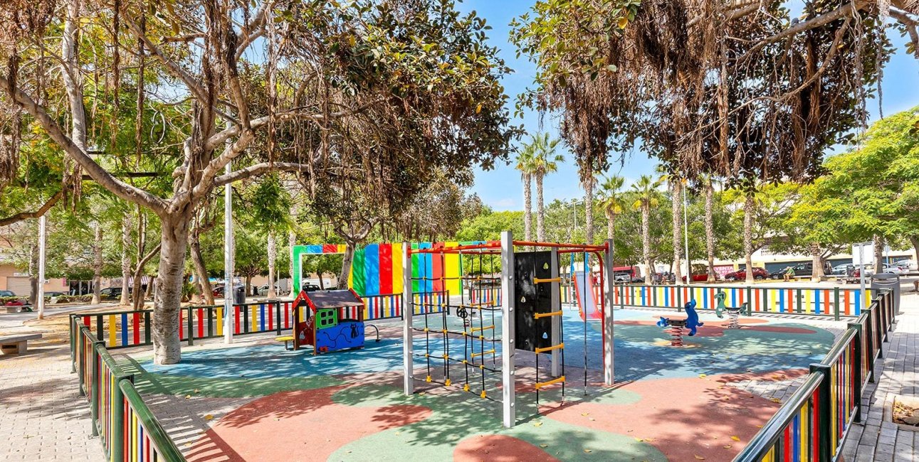 Resale - Apartment / flat -
Torrevieja - Estacion de autobuses