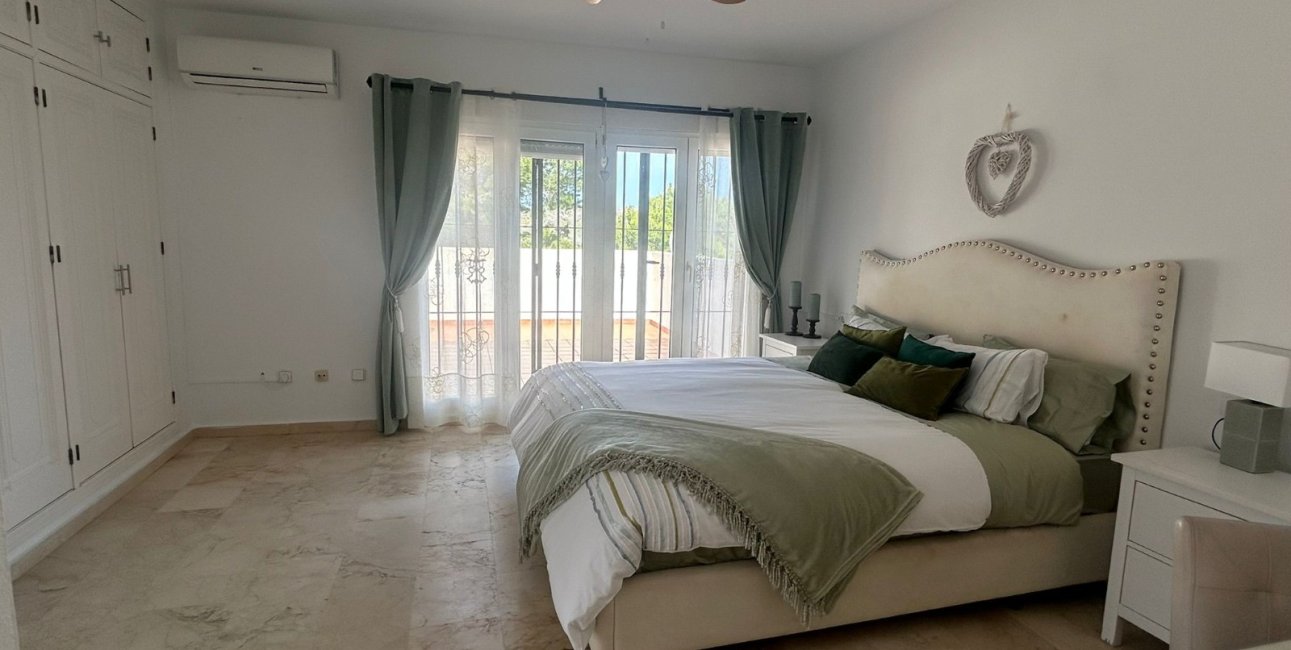 Resale - Villa -
Orihuela Costa - Lomas De Campoamor-las Ramblas