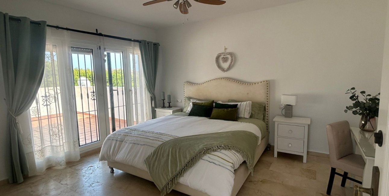 Resale - Villa -
Orihuela Costa - Lomas De Campoamor-las Ramblas