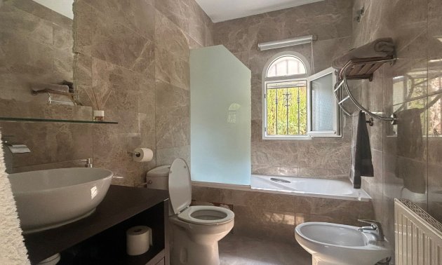 Resale - Villa -
Orihuela Costa - Lomas De Campoamor-las Ramblas