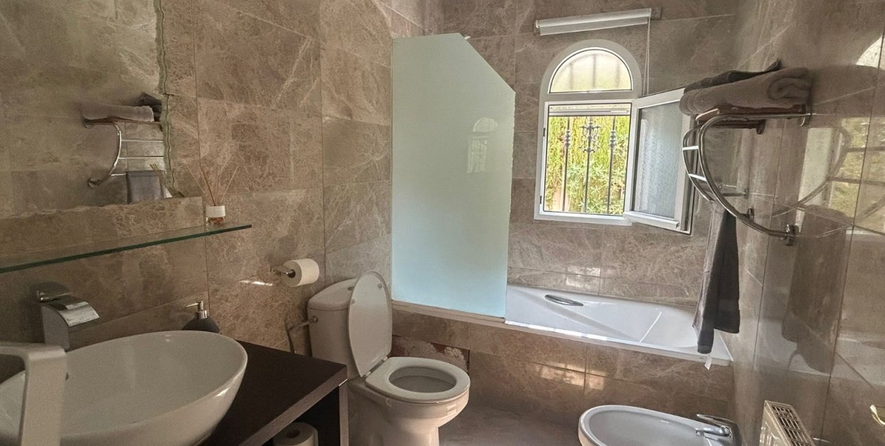 Resale - Villa -
Orihuela Costa - Lomas De Campoamor-las Ramblas