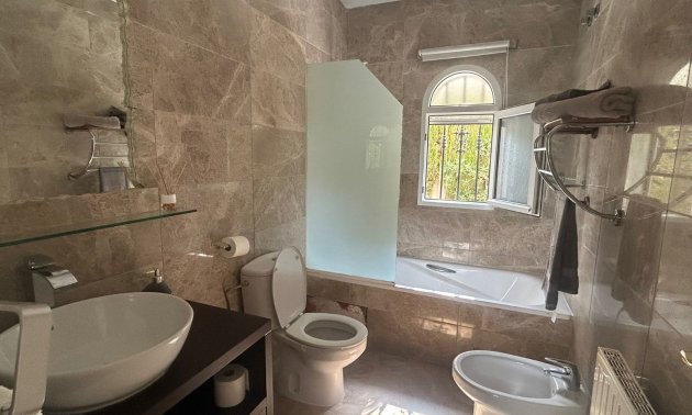 Resale - Villa -
Orihuela Costa - Lomas De Campoamor-las Ramblas