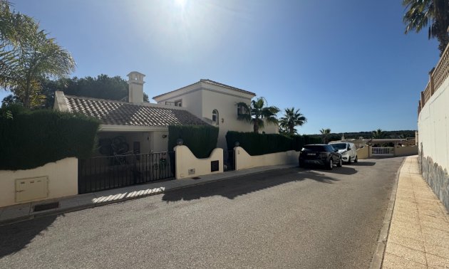 Resale - Villa -
Orihuela Costa - Lomas De Campoamor-las Ramblas