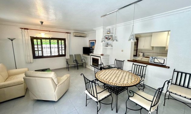 Resale - Villa -
Orihuela Costa - La Zenia