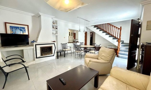 Resale - Villa -
Orihuela Costa - La Zenia