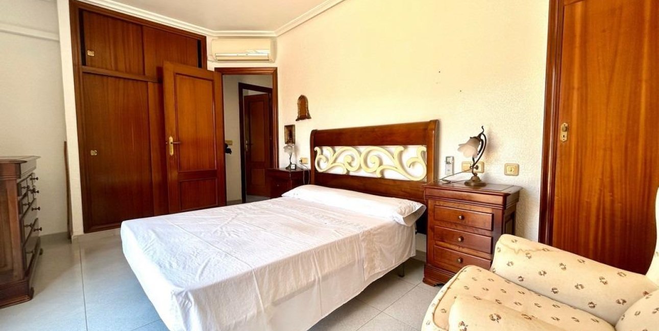 Resale - Villa -
Orihuela Costa - La Zenia