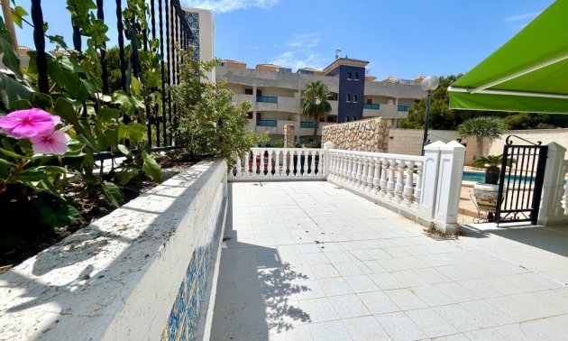 Resale - Villa -
Orihuela Costa - La Zenia