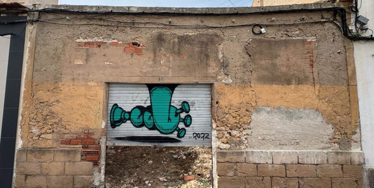 Reventa - Parcela / Terreno -
Torrevieja - Centro