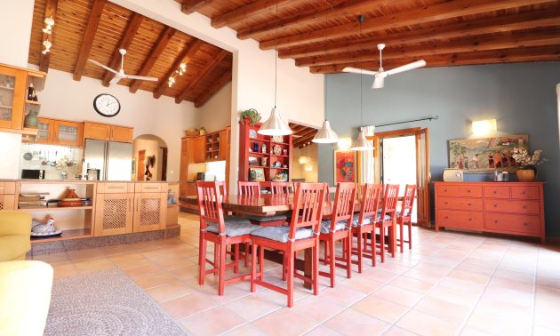 Resale - Country House -
Catral - Catral - Country