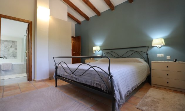 Resale - Country House -
Catral - Catral - Country