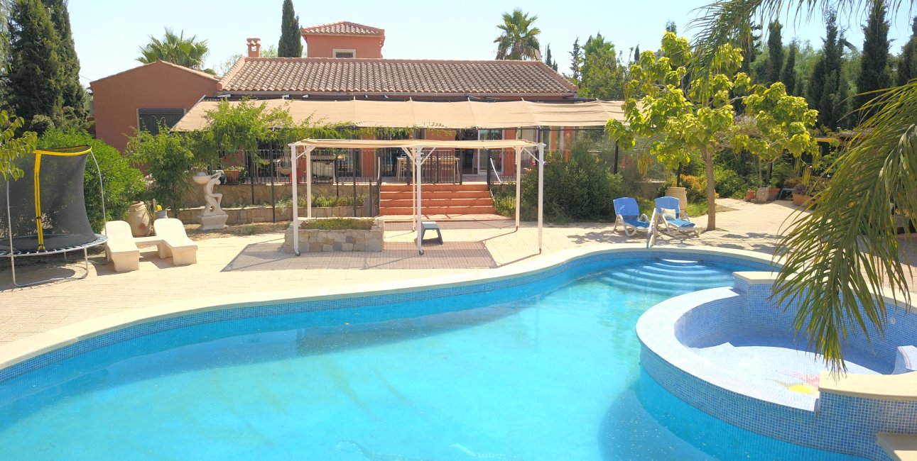 Resale - Country House -
Catral - Catral - Country