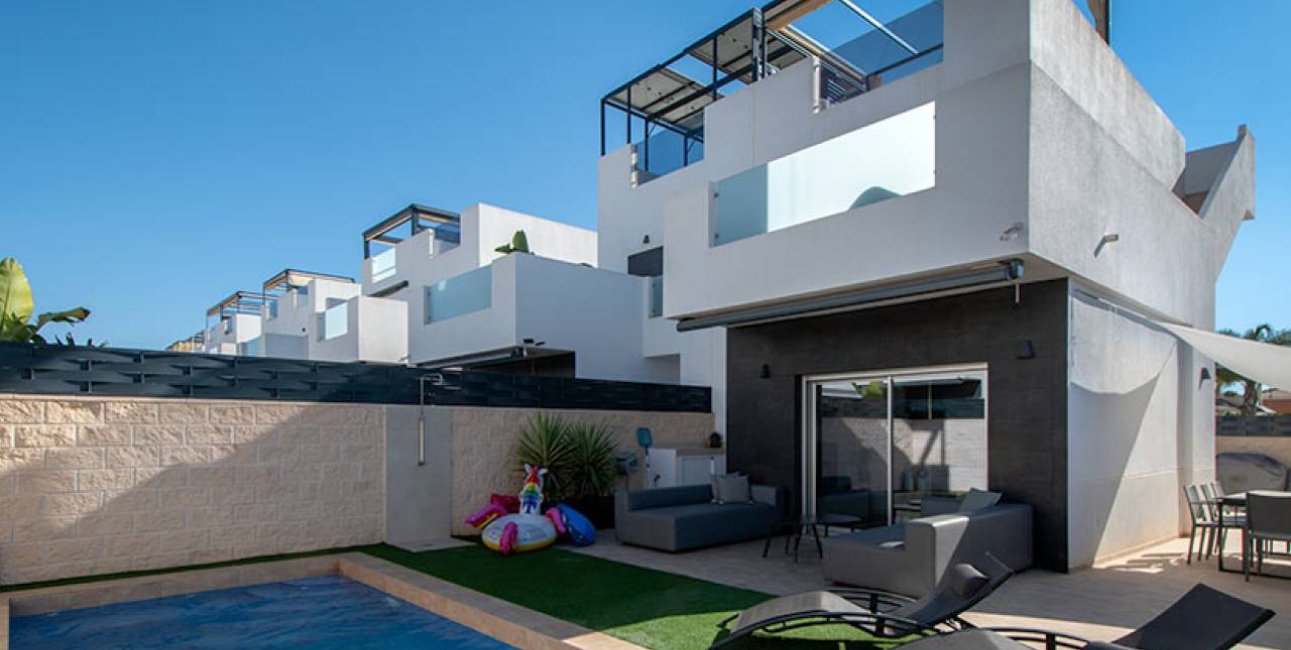 Reventa - Villa -
Ciudad Quesada - Doña Pepa