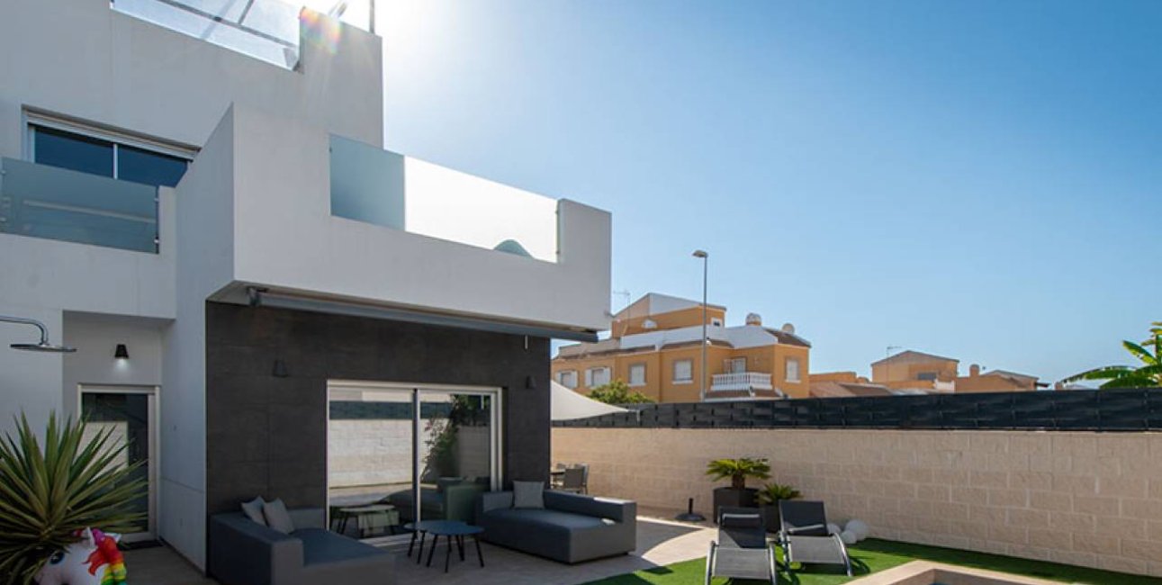 Reventa - Villa -
Ciudad Quesada - Doña Pepa