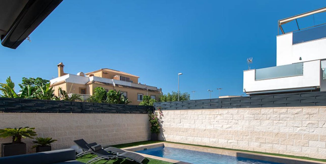 Reventa - Villa -
Ciudad Quesada - Doña Pepa