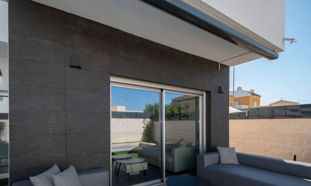 Reventa - Villa -
Ciudad Quesada - Doña Pepa