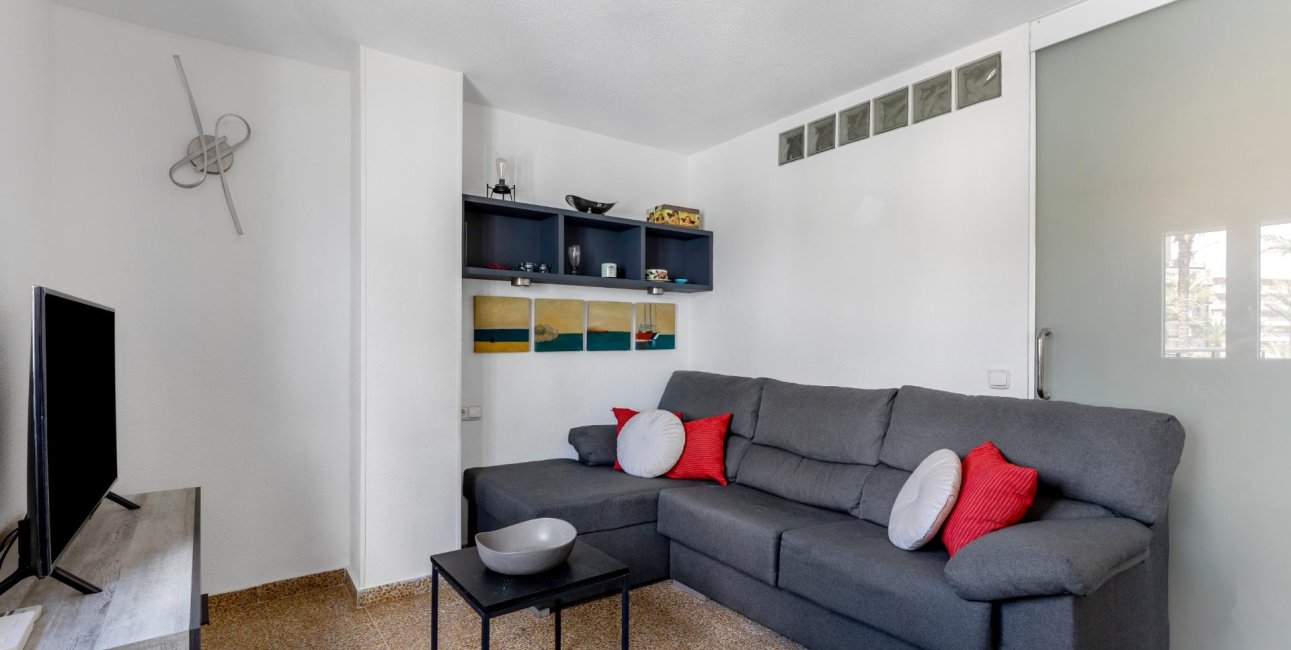Resale - Apartment / flat -
Torrevieja - Playa del Cura