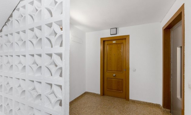 Resale - Apartment / flat -
Torrevieja - Playa del Cura