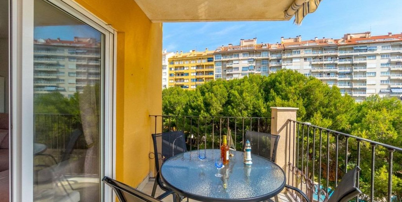 Resale - Apartment / flat -
Orihuela Costa - Campoamor