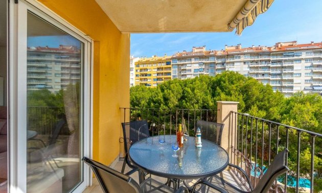 Resale - Apartment / flat -
Orihuela Costa - Campoamor