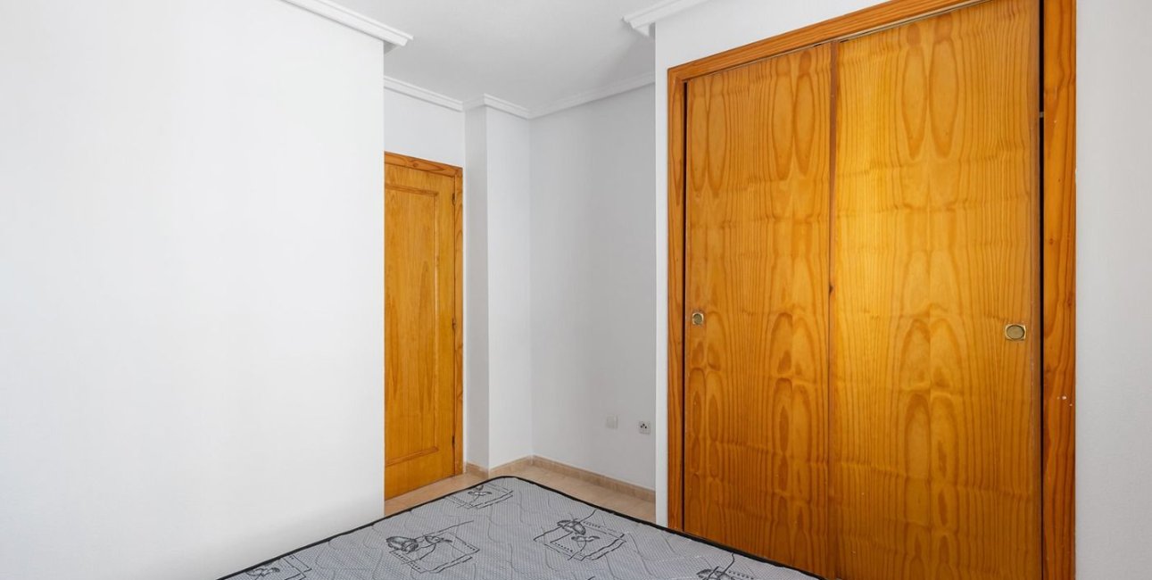 Rynek wtórny - Mieszkanie  -
Torrevieja