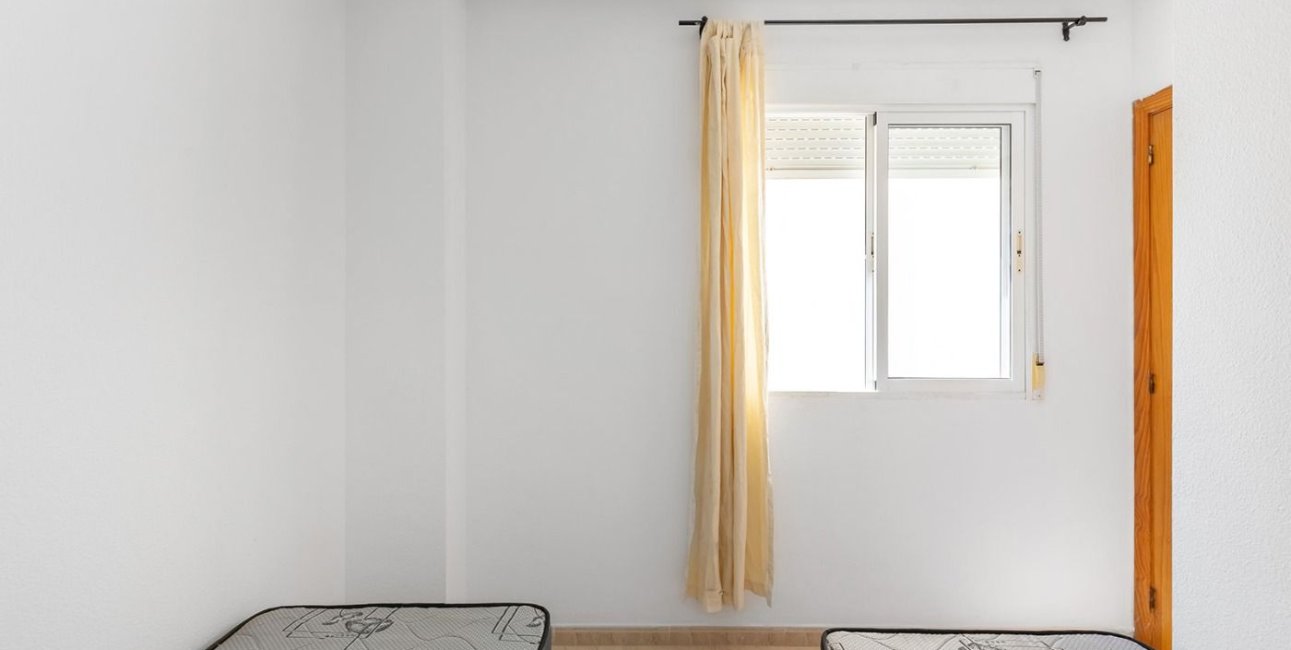 Rynek wtórny - Mieszkanie  -
Torrevieja