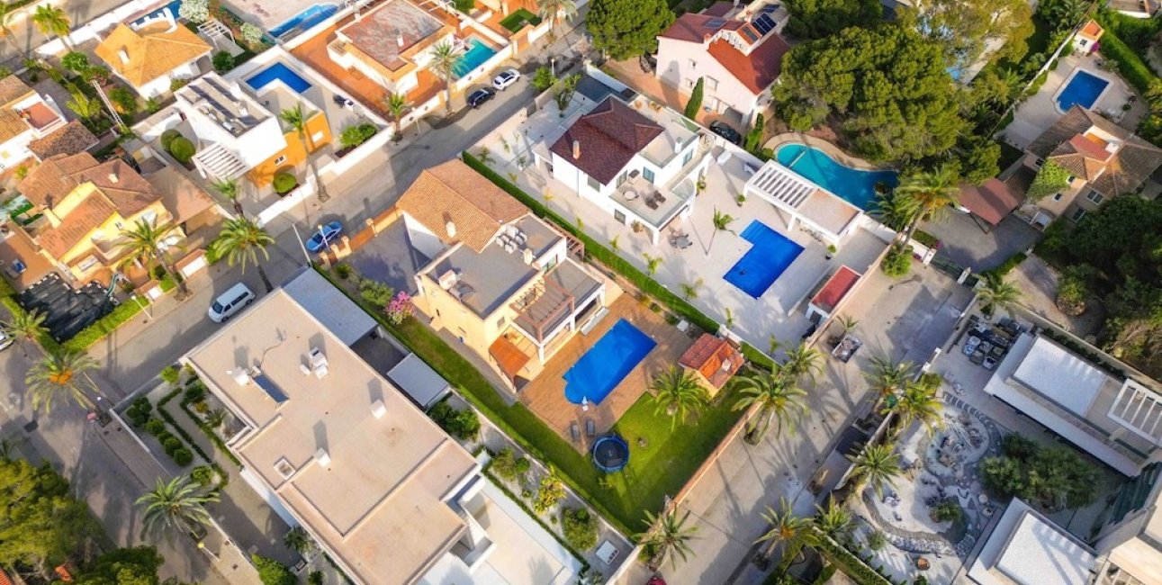 Resale - Villa -
Orihuela Costa - Cabo Roig
