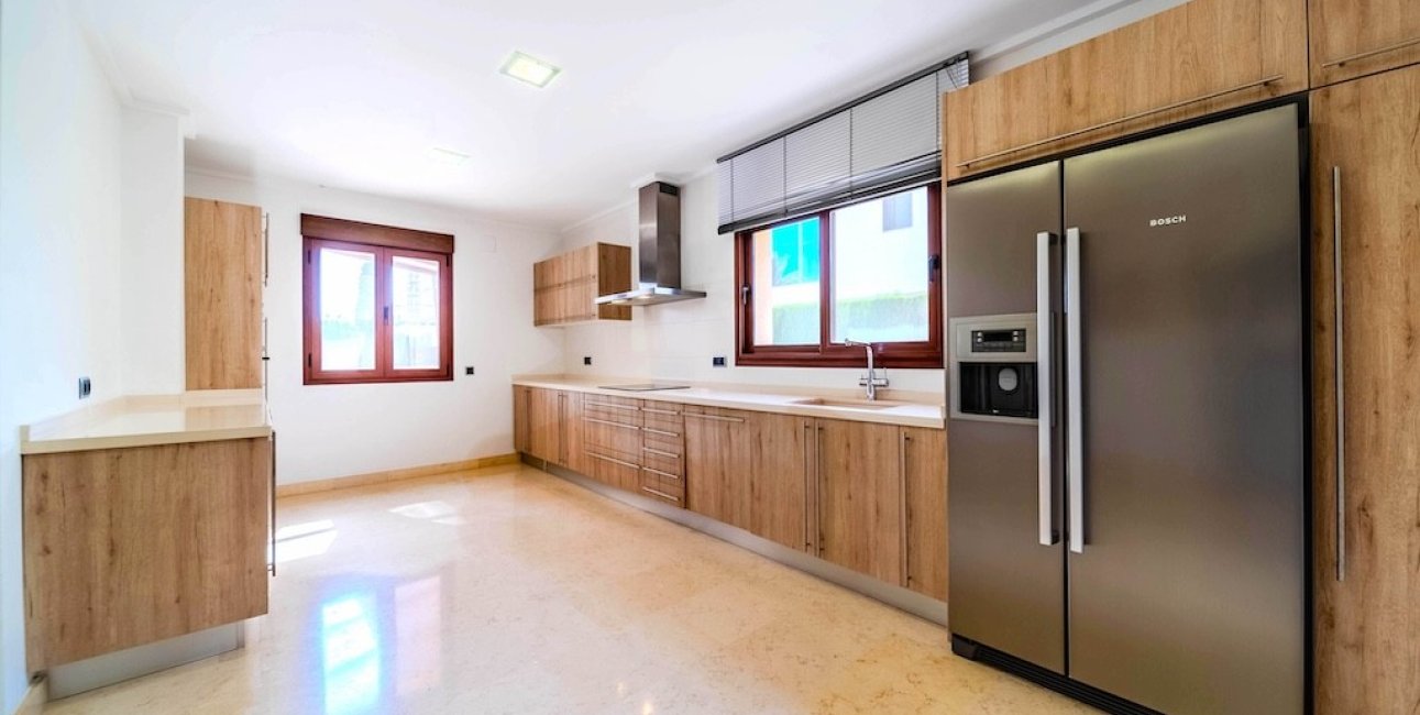 Resale - Villa -
Orihuela Costa - Cabo Roig