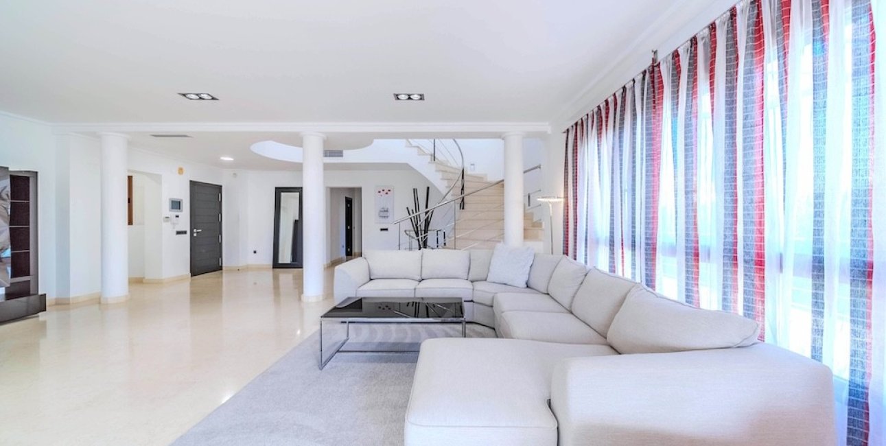 Resale - Villa -
Orihuela Costa - Cabo Roig