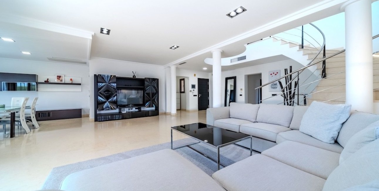 Resale - Villa -
Orihuela Costa - Cabo Roig