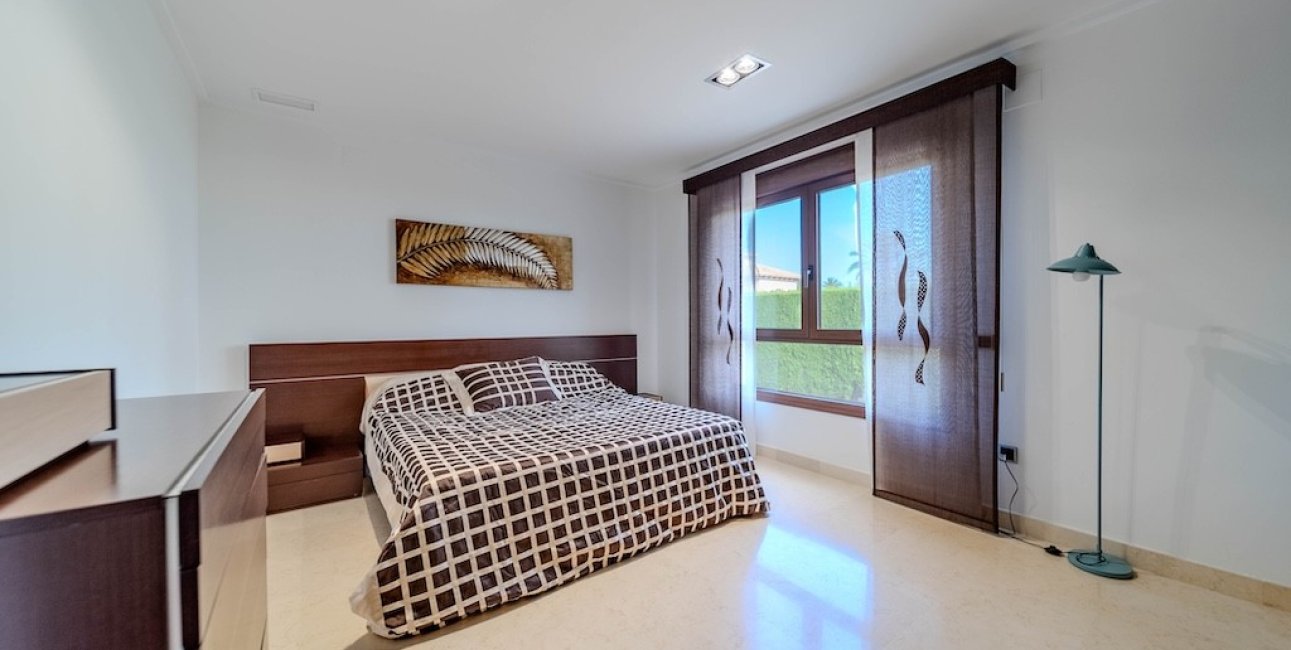 Resale - Villa -
Orihuela Costa - Cabo Roig