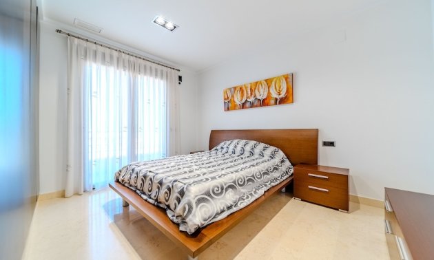 Resale - Villa -
Orihuela Costa - Cabo Roig