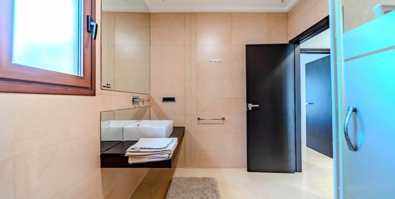 Resale - Villa -
Orihuela Costa - Cabo Roig