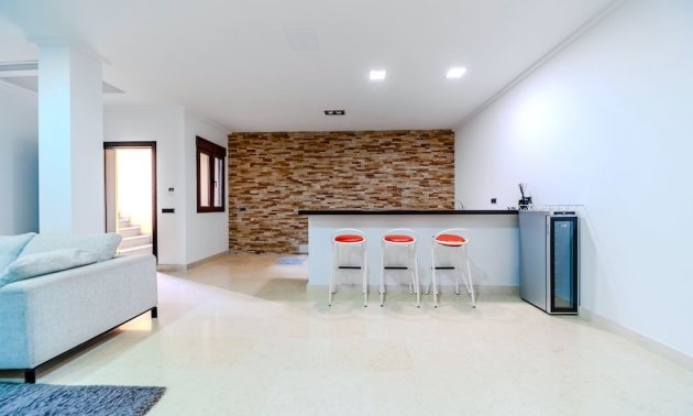 Resale - Villa -
Orihuela Costa - Cabo Roig