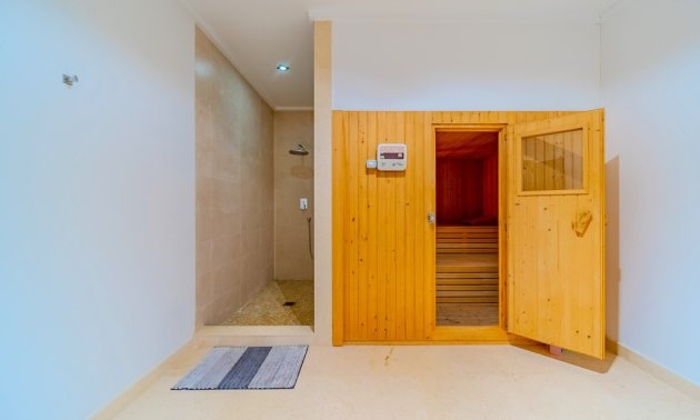 Resale - Villa -
Orihuela Costa - Cabo Roig