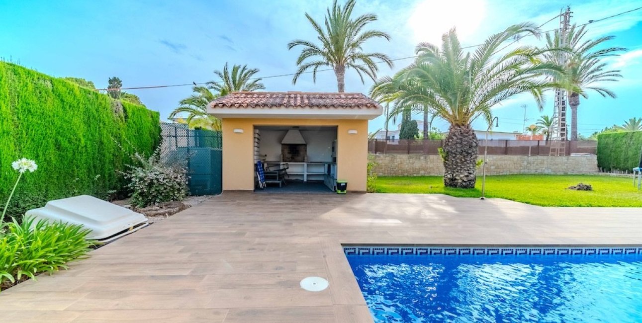 Resale - Villa -
Orihuela Costa - Cabo Roig