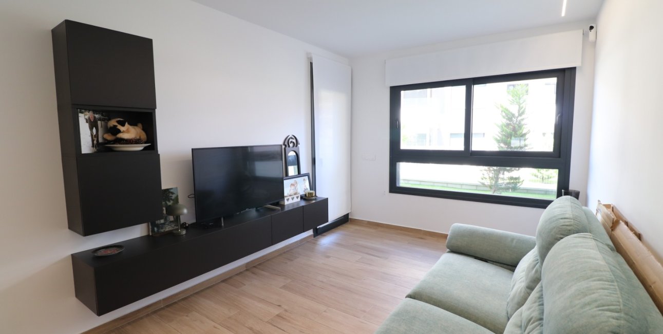 Resale - Apartment / flat -
Orihuela Costa - Villamartin