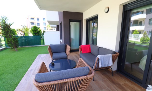 Resale - Apartment / flat -
Orihuela Costa - Villamartin