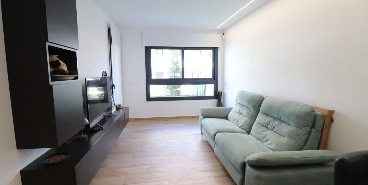 Resale - Apartment / flat -
Orihuela Costa - Villamartin