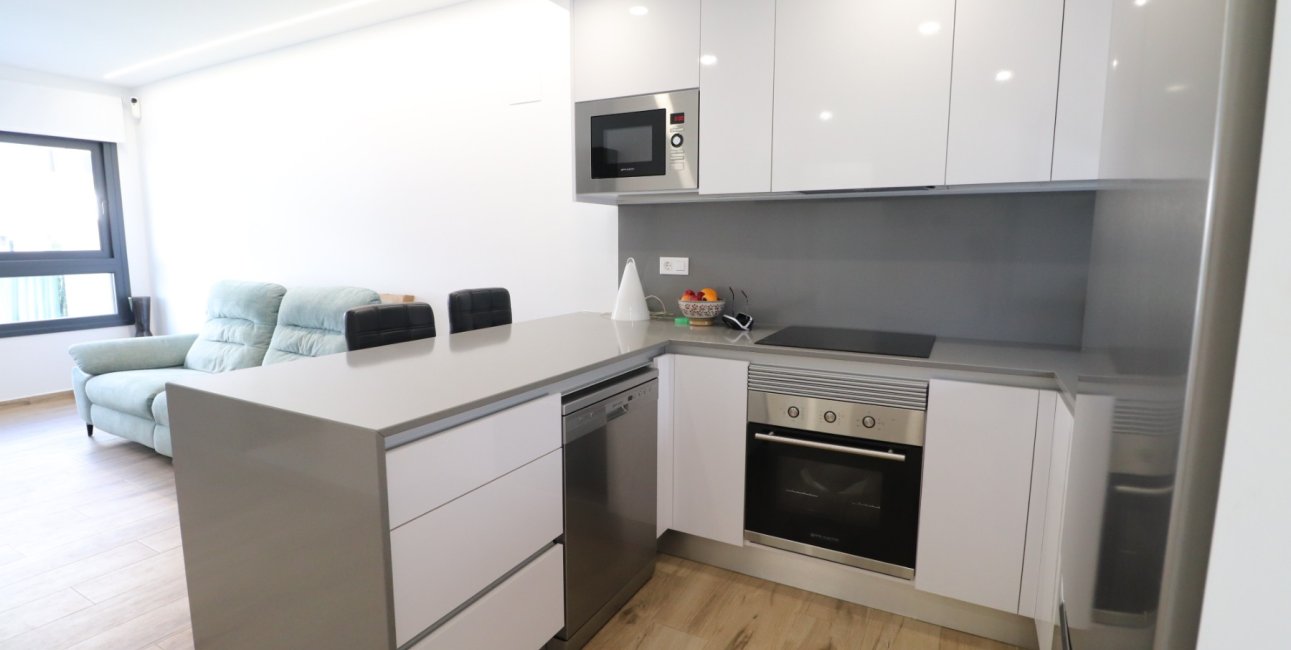 Resale - Apartment / flat -
Orihuela Costa - Villamartin