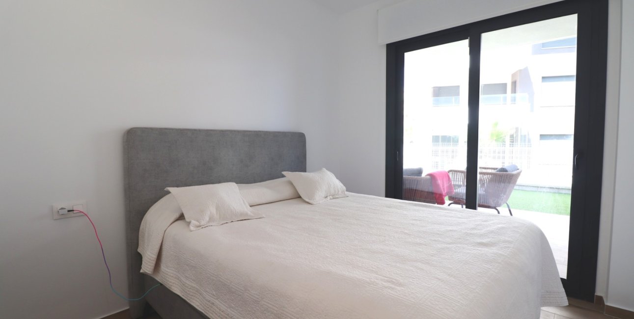 Resale - Apartment / flat -
Orihuela Costa - Villamartin