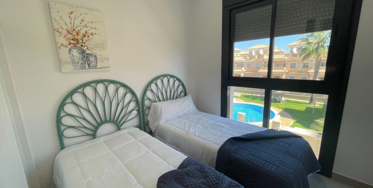 Resale - Apartment / flat -
Orihuela Costa - Villamartin