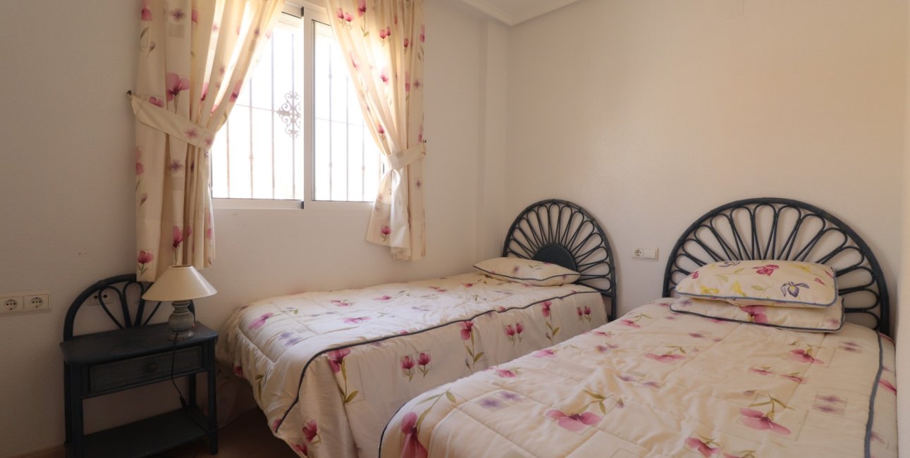Resale - Townhouse -
Ciudad Quesada - Lo Marabu