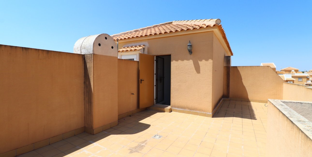 Resale - Townhouse -
Ciudad Quesada - Lo Marabu