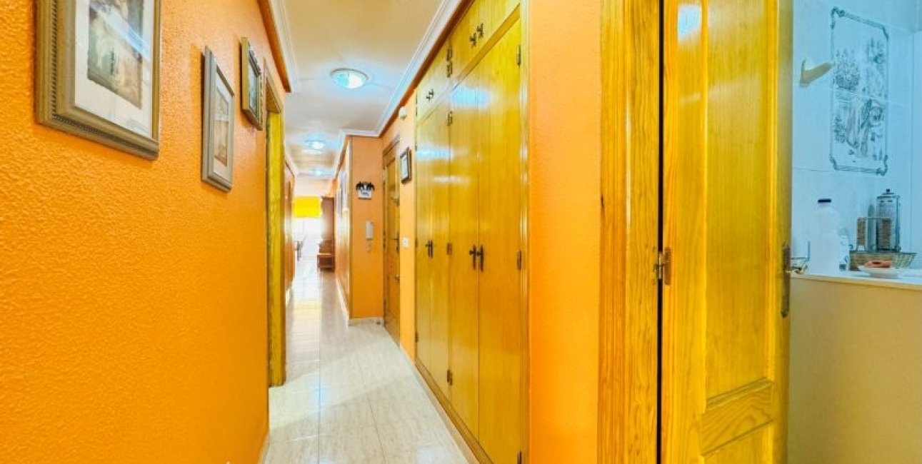 Resale - Apartment / flat -
Torrevieja - La Mata